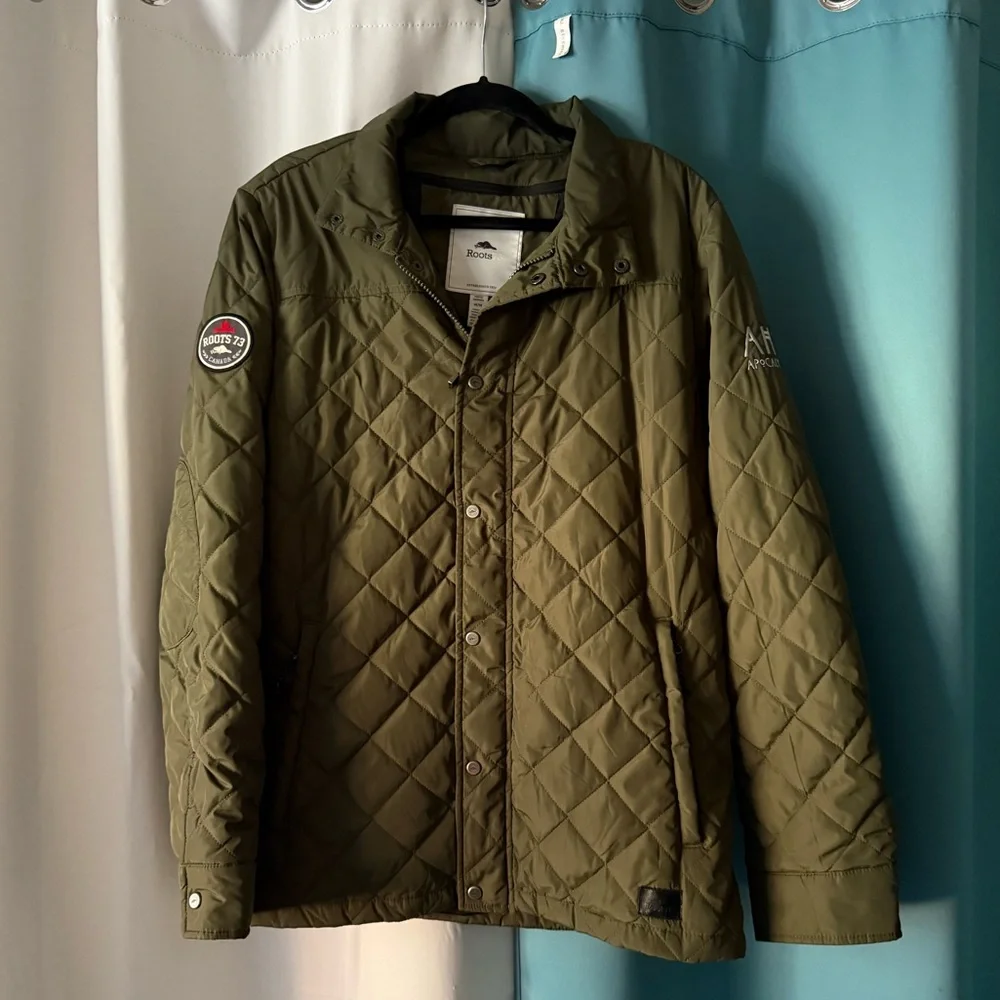 American Horror Story: Apocalypse Roots 73 Green Quilted Jacket Winter Warm Rare - Picture 2 of 6